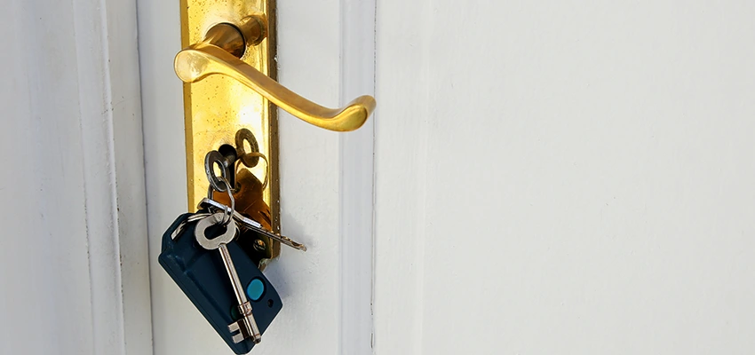 Broken Door Key Extraction in Eucalyptus Hills, CA